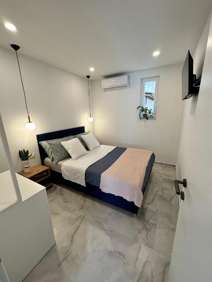 Olive View Apartment Brela Eksteriør billede