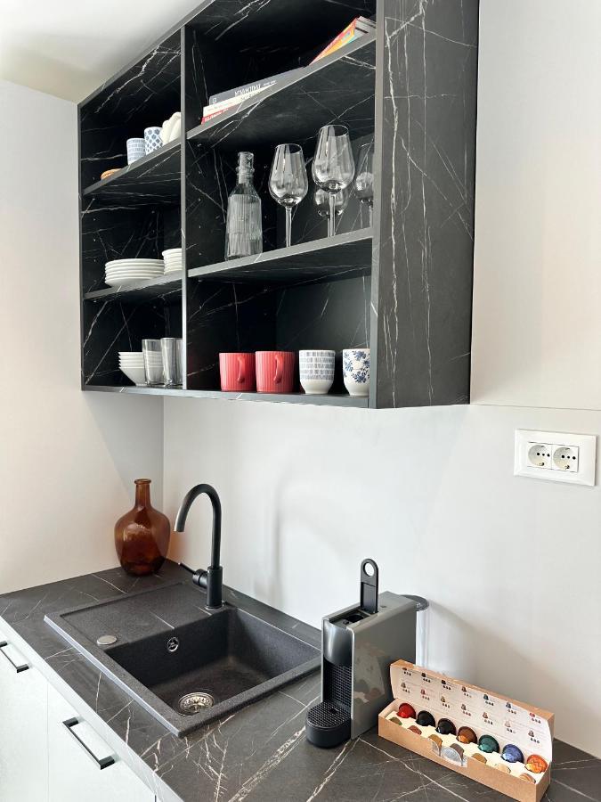 Olive View Apartment Brela Eksteriør billede